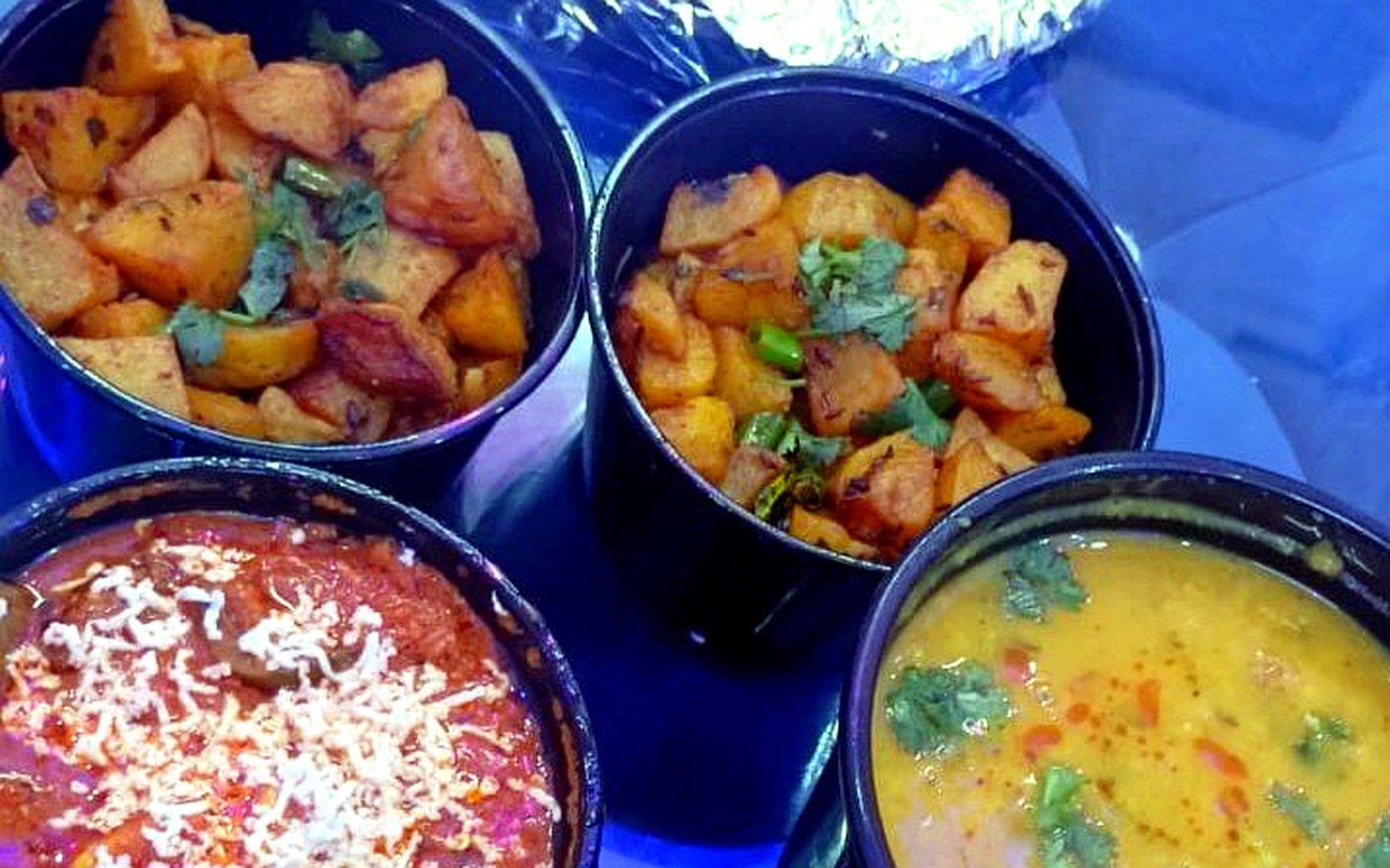 Navyug tiffin box